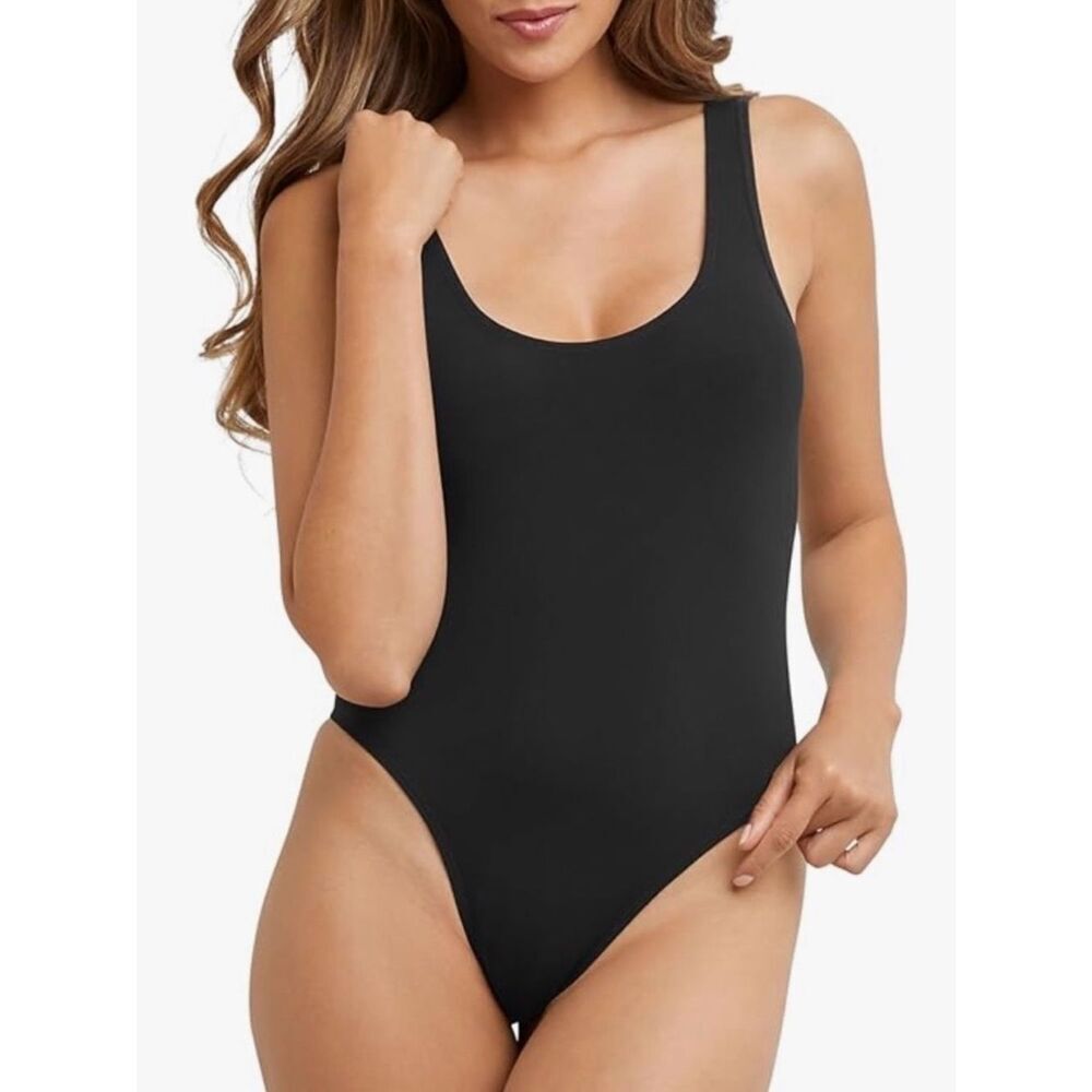 Maidenform Black M Smoothing Seamless Plunge Bodysuit DMS103 Med NWT Shapewear